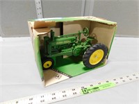 John Deere 1934 Model A toy tractor in the box, 1/