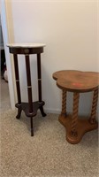 MARBLE TOPPED MAHOGANY PLANT STAND & OAK PLANTSTAN