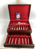 Wm. Rogers silver plate flatware set with chest