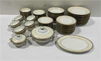 Lohengrin Porcelain China Dinnerware Set Germany