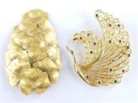 2 Lovely fashion brooches