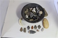 DECORATED BOWL WITH POINTS AND ARTIFACTS