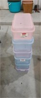 6 Rubbermaid Keepers 6 qt snap storage cases