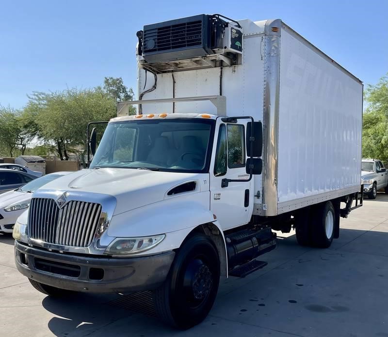 2003 International DuraStar 4300 Refrigerated Box