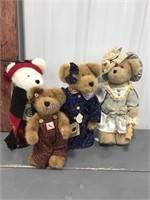 4-Boyds Bears on stands