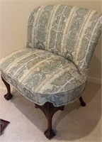 Extra Wide Armless Easy Chair
