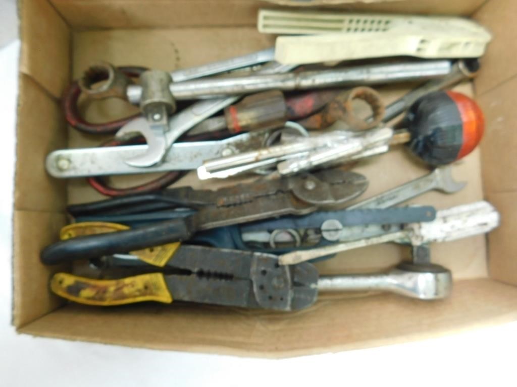 Another lot of miscellaneous hand tools.