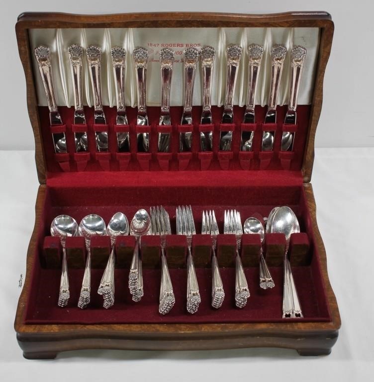 77 pcs Rogers 1847 Silver Plate Flatware Set