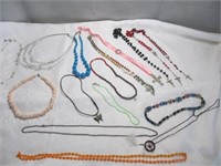 Rosaries & Necklaces - Some NEW / Big Lot