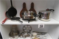 Kitchen w/ Pressure Cooker - Cutlery & More