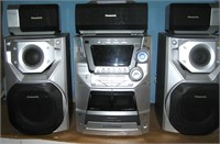 6 piece Panasonic CD stereo system