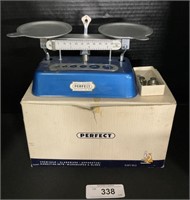 Perfect 100 Gram Scale W/Original Box.