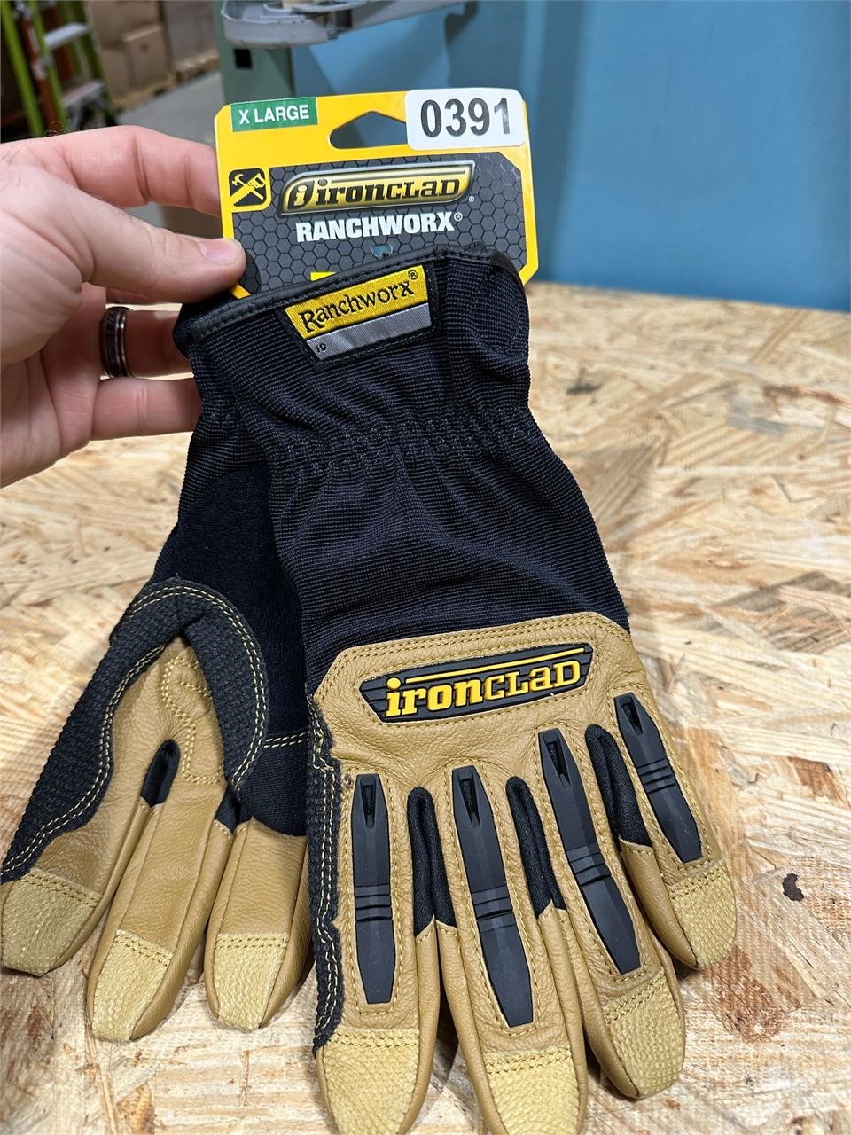 New ironclad size XL ranchwork gloves