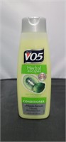 VO5 Herbal Escapes Kiwi Lime Squeeze Conditioner