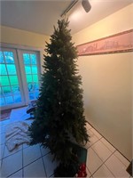 7’ Christmas Tree with