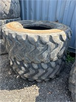 (2) Pneus Michelin 20.5 x 25 tires
