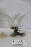 Homco Pair of White Doves on Log Figurine