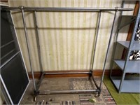 5" Tall Clothes Rack on Rollers