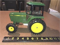 JD 2550 cab tractor