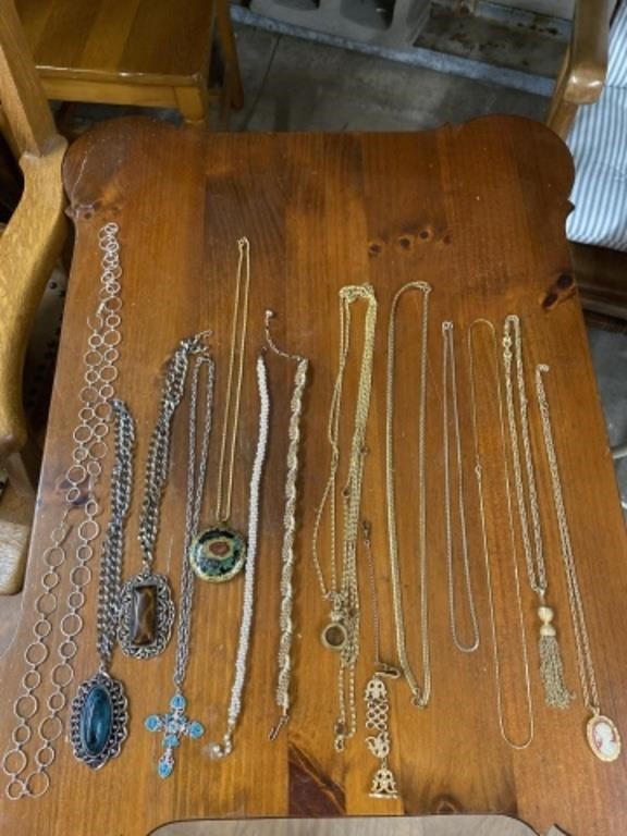 JEWELRY-NECKLACES