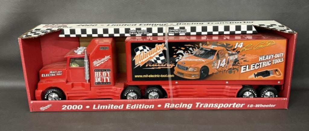 2000 Limited Edition Milwaukee Racing Transportor