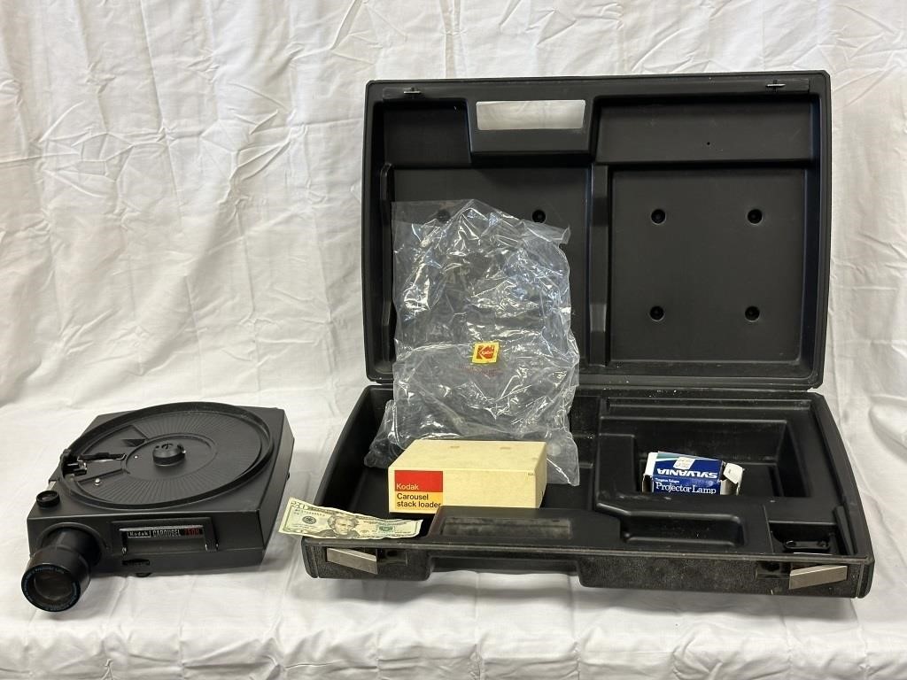 Kodak Mod. 750H Carousel Slide Projector