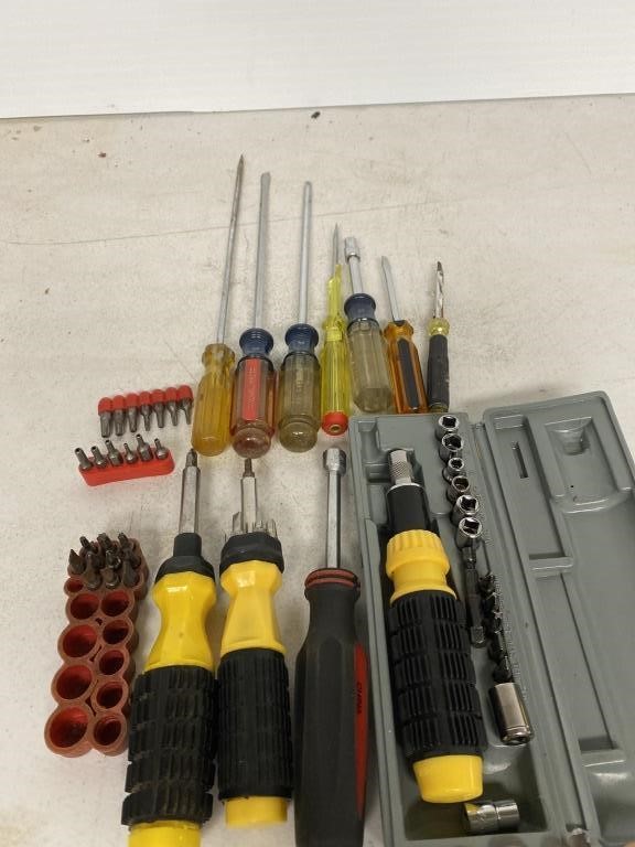 Screwdrivers and star screws