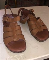 Naturalizer woman’s sandals new in box size 11