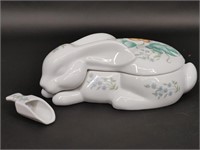 Elizabeth Arden Porcelain Bashful Bunny w Scoop