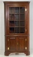 Henkel-Harris corner cupboard, Cherry, crown