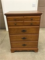Nice Chest of Drawers with 4 Drawers 29W x 17.5D