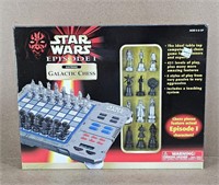 NEW 1999 Star Wars Galactica Chess