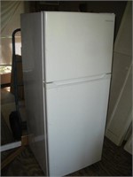 Insignia Refrigerator  24x25x60 inches