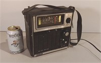 Holiday Solid State Multi-Bank Radio Powers On