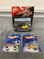 Johnny Lightening Car & 2 Hot Wheels  NIP