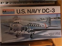 VINTAGE MODEL KIT NOS US NAVY DC-3