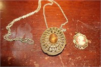 SELECTION OF CAMEO PERFUME NECKLACE AND PENDANT