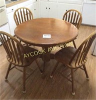 Small wooden table with pedestal base & 4 chairs