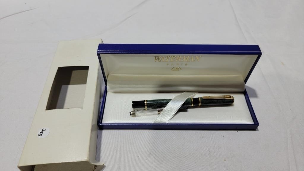 Very nice waterman fountain pen in case