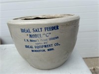 Ideal Salt Feeder