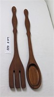 WOODEN DECORATIVE SPOON AND FORK