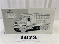 1:34 Scale Mack 1960 B-61 Dump Truck,