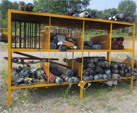 Steel storage rack with conveyor items