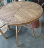 Metal table w wood look