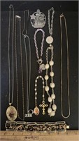 LADIES JEWELRY ITEMS-ASSORTED