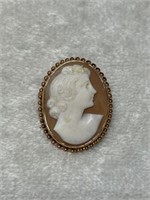 VINTAGE CAMEO BROOCH