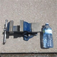 Swivel Base Bench Vise