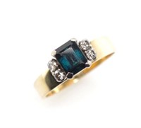 Spinel and diamond set 18ct white gold ring