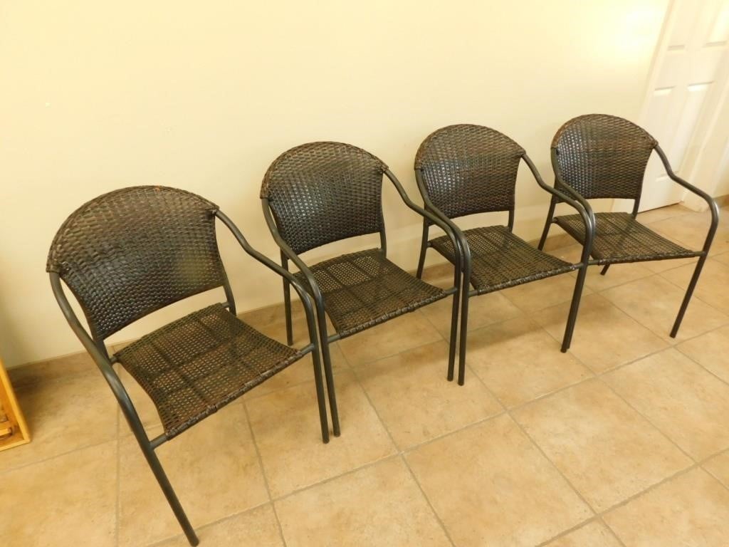 4 Patio chairs
