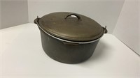 Cast iron pot with lid 12’’ in diameter 5.5’’ tall